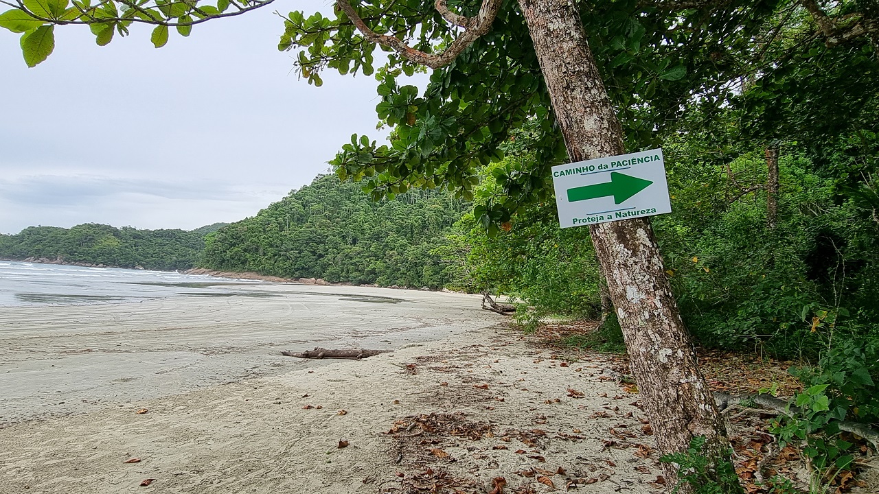 Canto direito da Praia da Fazenda