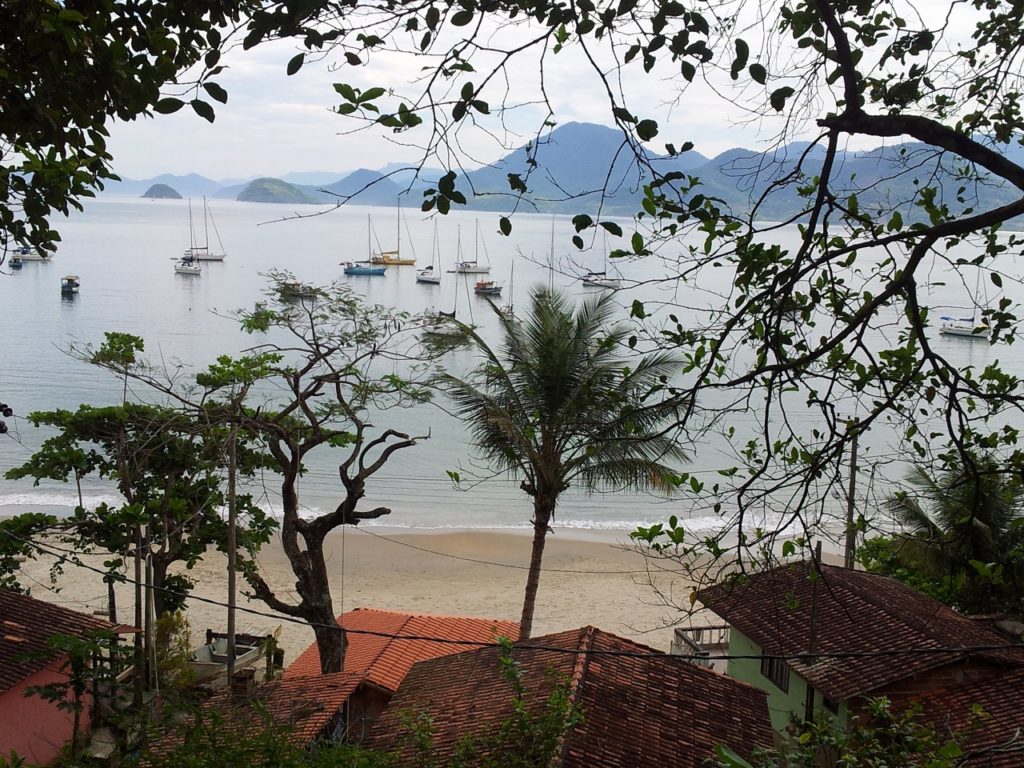 Praia do Engenho vista da trilha para a Brava da Almada