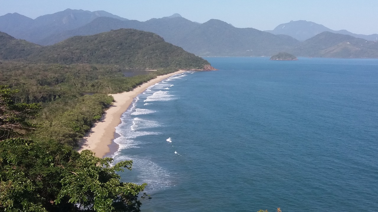 Praia da Puruba vista da Pousada Mirante Montalegre