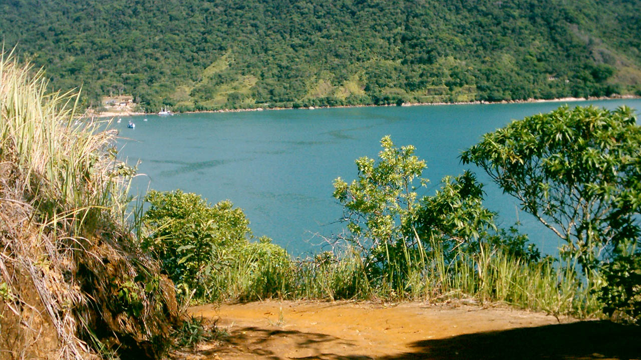 Trilha para a Praia das 7 Fontes