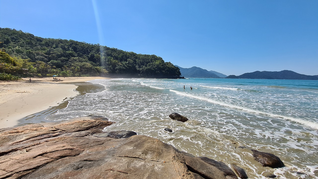 Praia Brava da Fortaleza vista da costeira no canto direito