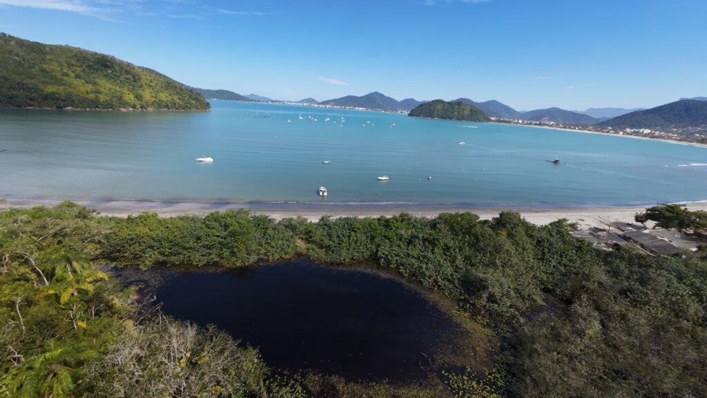 Praia da Barra Seca e sua Lagoa