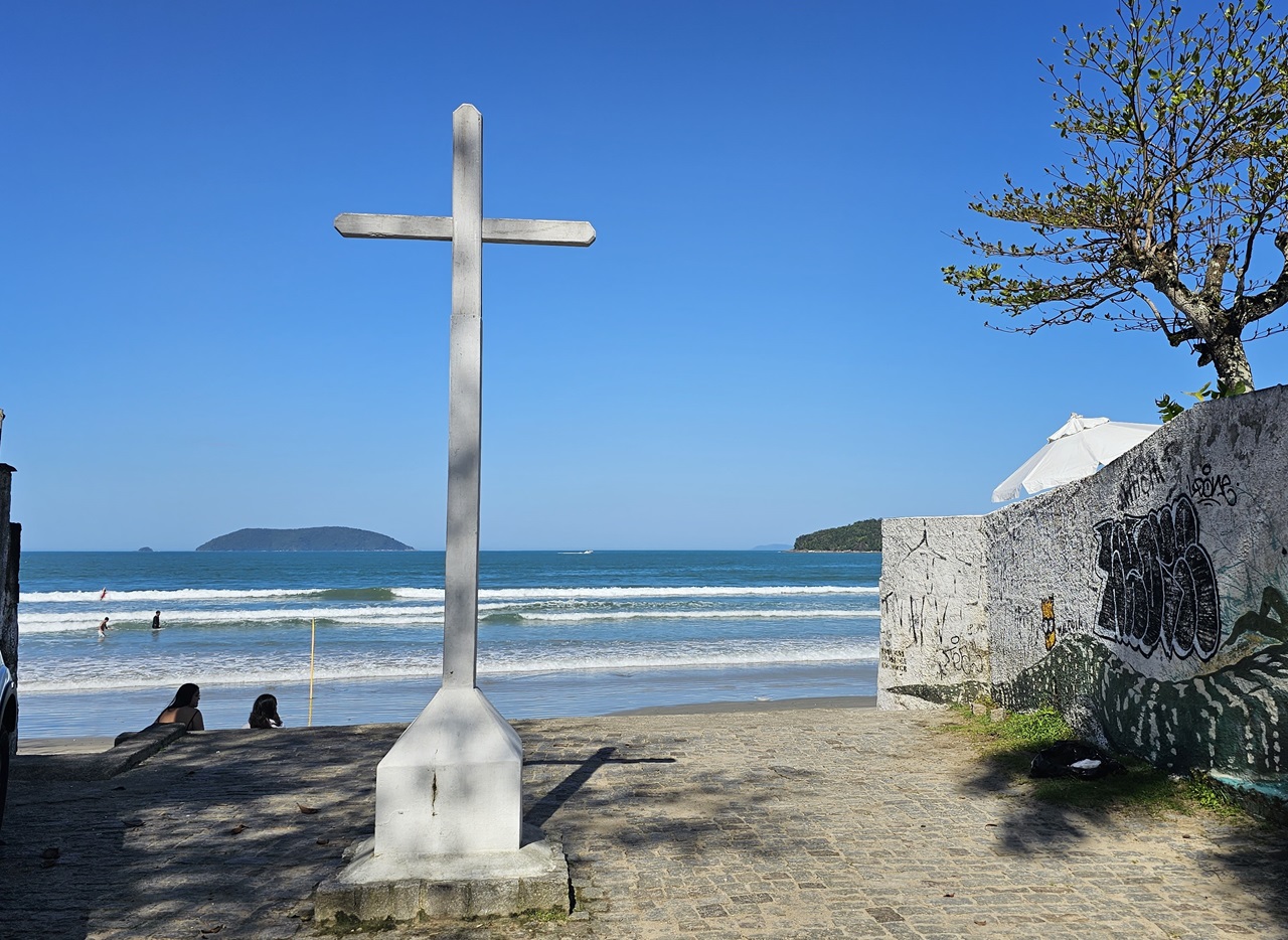 Cruzeiro na Praia do Sapê