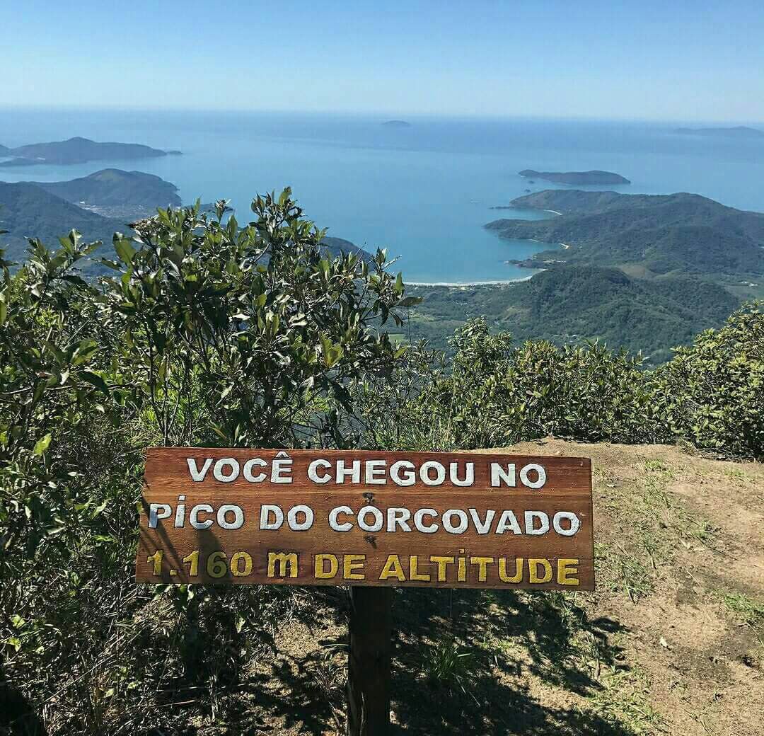 Pico do Corcovado e a Praia Dura