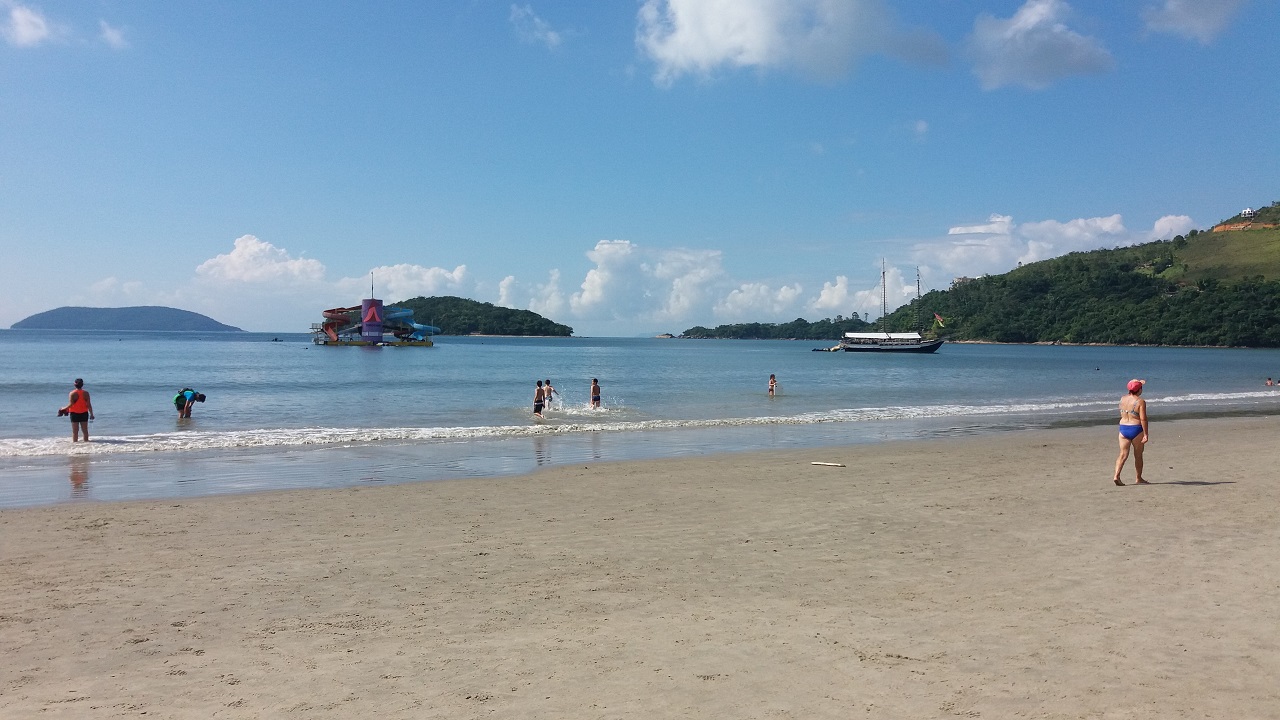 Praia de Maranduba - Tobocean e Ilha de Maranduba ao fundo