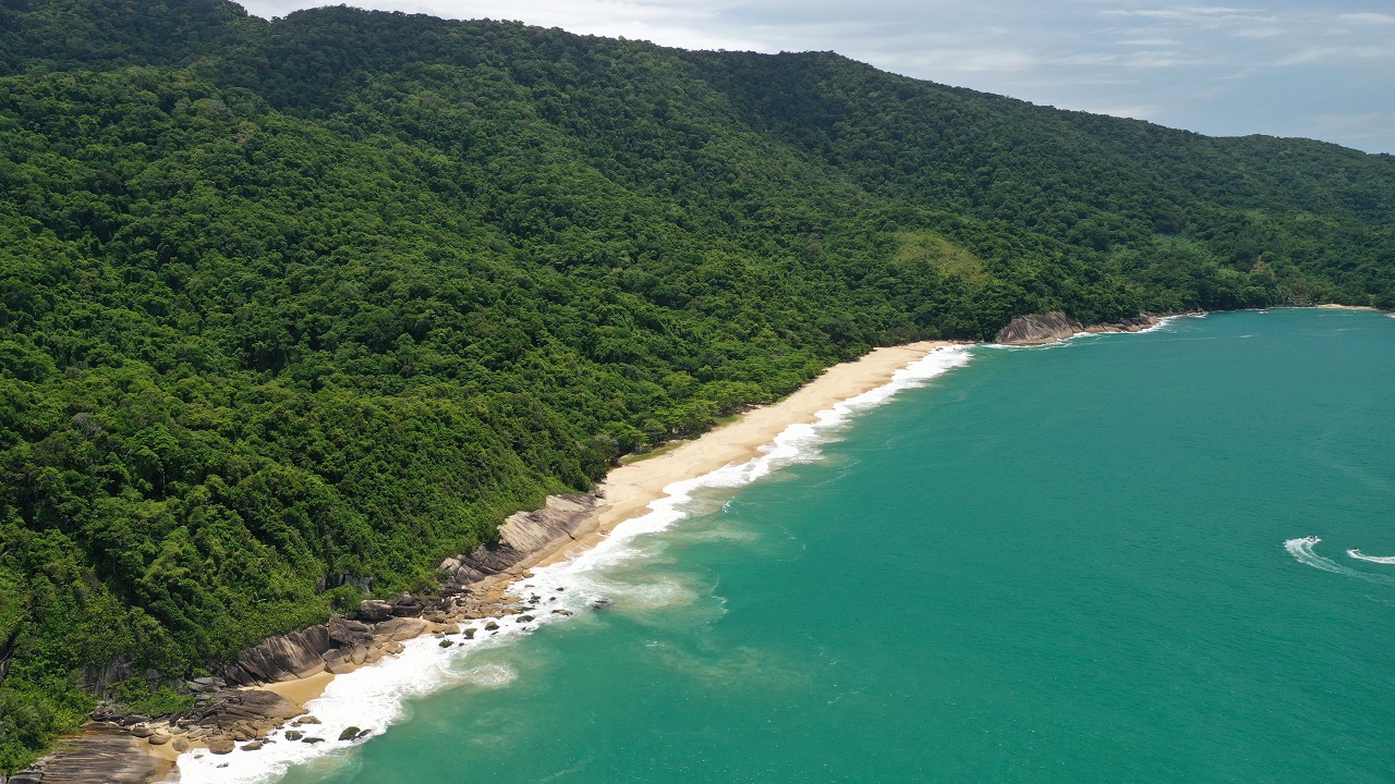 Praia do Simão e Saco das Bananas ao fundo