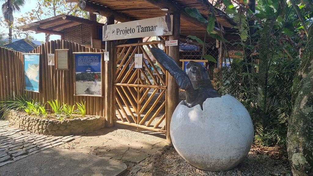 Entrada do Projeto TAMAR em Ubatuba