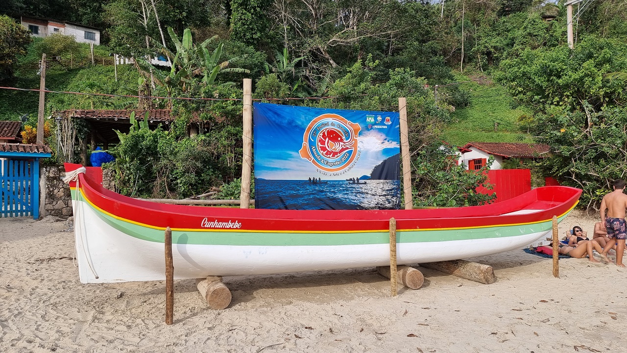 Canoa Cunhambebe na Praia da Almada - Festival do Camarão