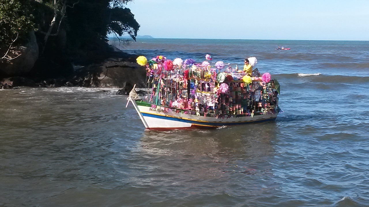 Barco enfeitado para Festa de São Pedro