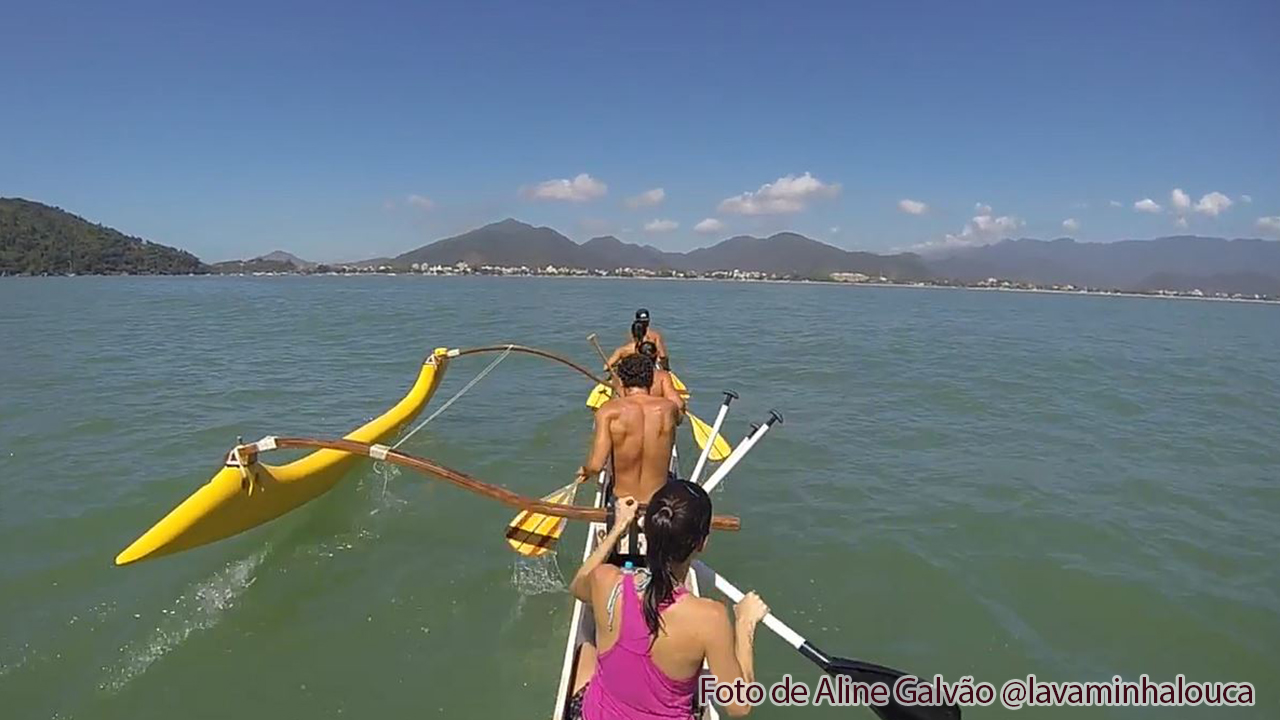 Canoa havaiana em Ubatuba - Imagem de @lavaminhalouca