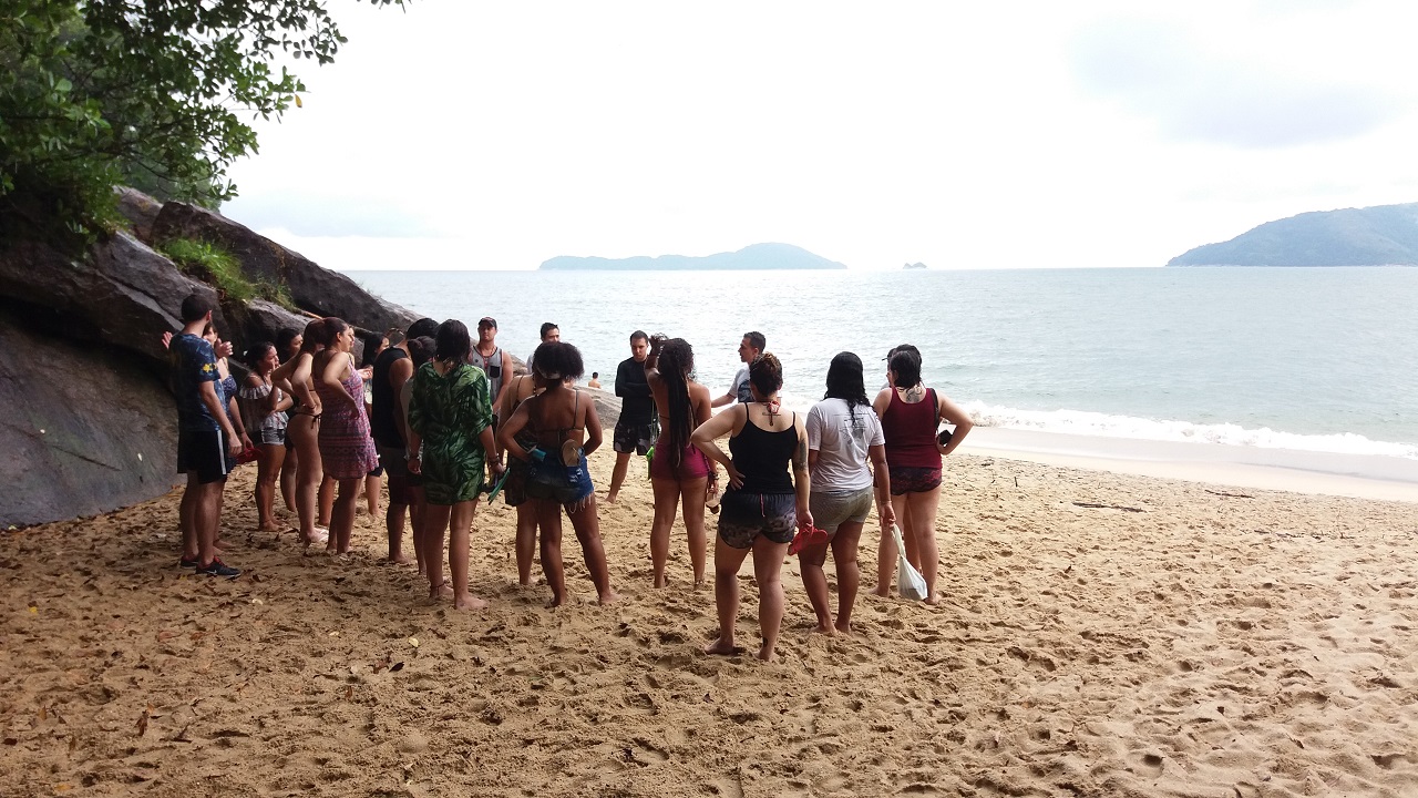 Aula do Bióicos na Gruta que Chora - Praia da Sununga