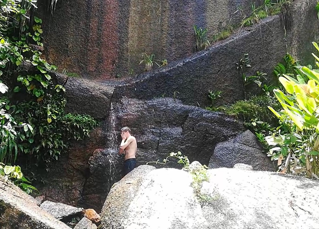 Cachoeira da Praia do Simão