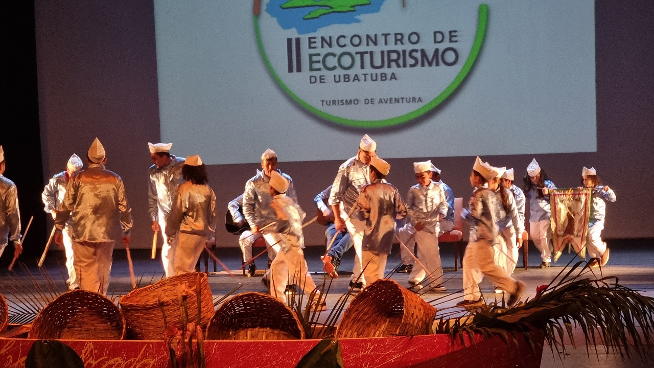 Apresentação da Congada de Bastões da Puruba durante Encontro de Ecoturismo