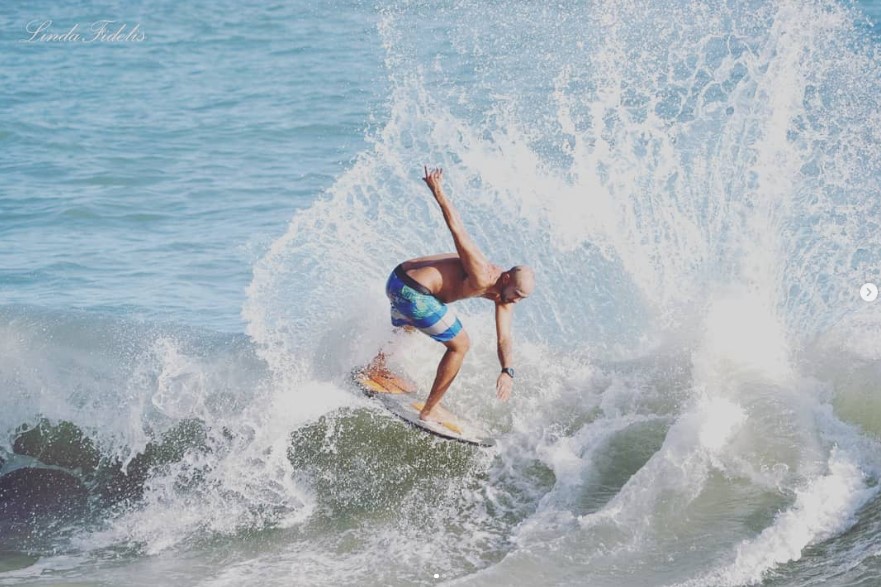 Skimboard com o atleta Renato Lima - Imagem de Linda Fidelis