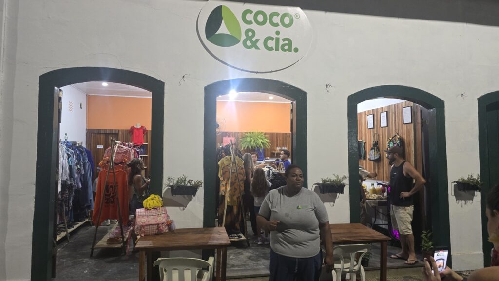 Loja da Coco e Cia no centro próximo da Praia de Iperoig