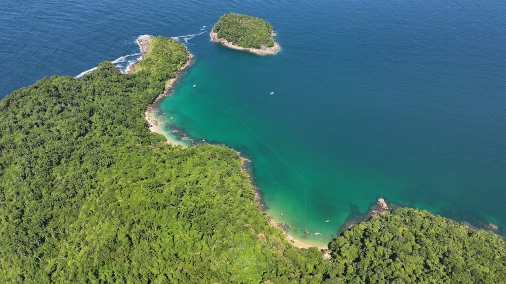 Ilha das Couves - Suas Praias e Ilhota -@brunoamirimagens