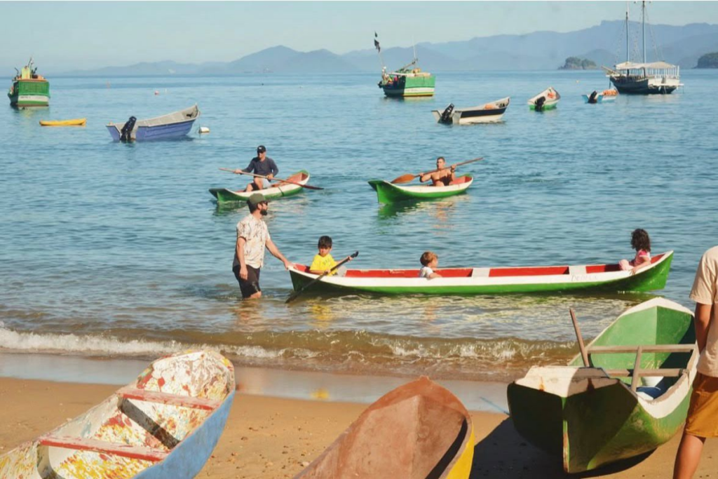 Associação de Amigos e Remadores de Canoa Caiçara