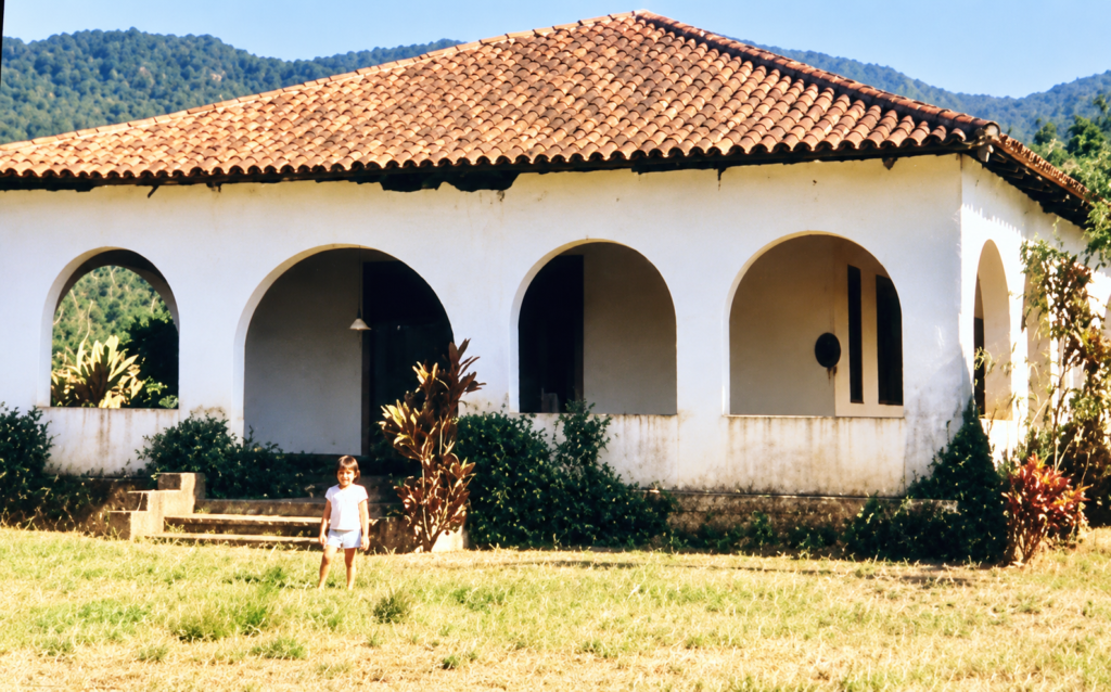 Casa na Fazenda Jundiaquara - Imagem restaurada