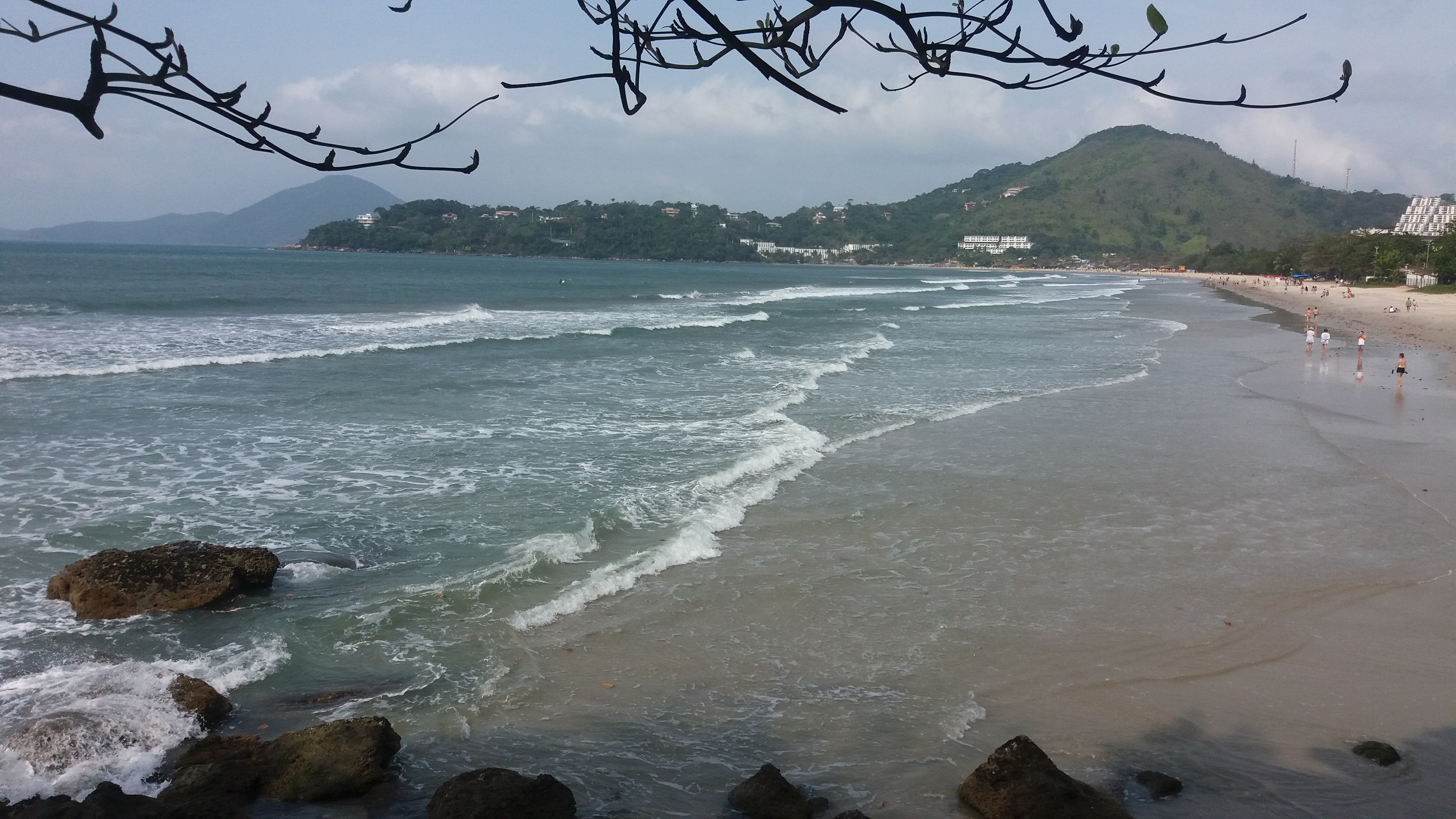 Canto esquerdo da Praia das Toninhas