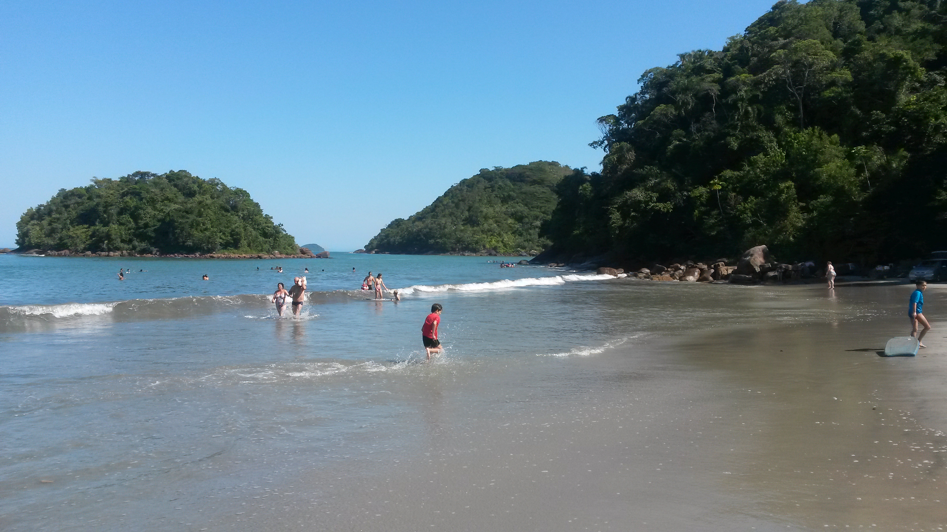 Canto direito da Praia do Ubatumirim