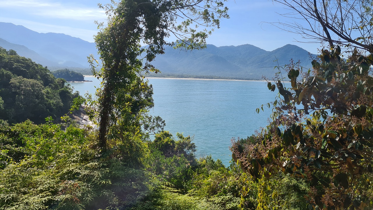 Trilha para a Praia de Surutuba