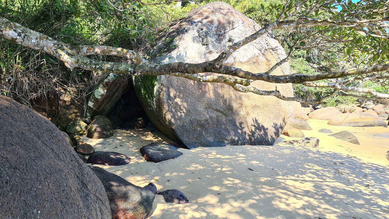 Praia do Morcego - Morceguinho